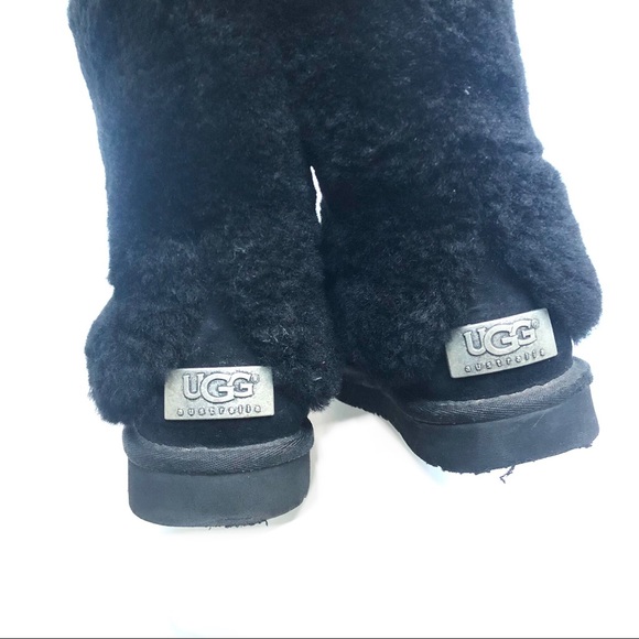 UGG PATTEN Black Suede Sheepkin Boots Size 6 - Picture 9 of 13